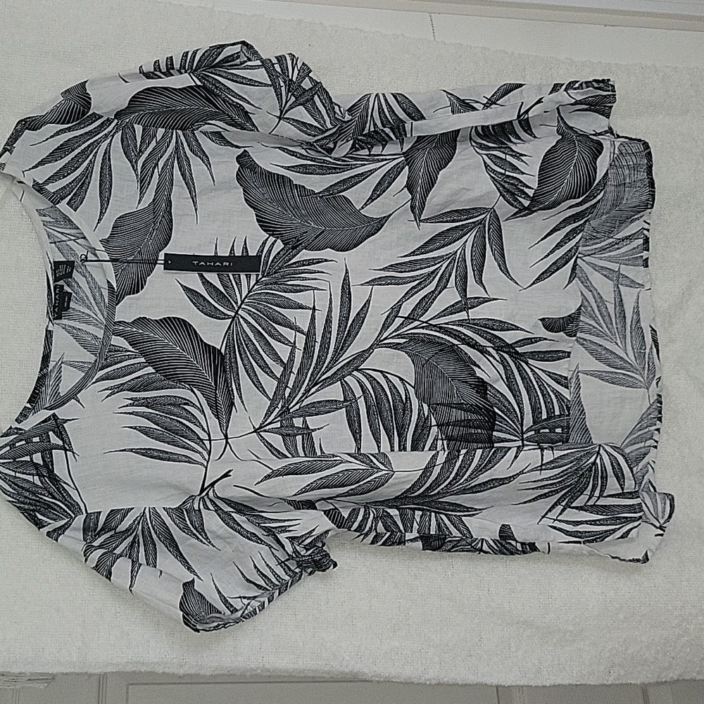 Plus Size Tahari Palm Print 100% Linen Top Size: 3X